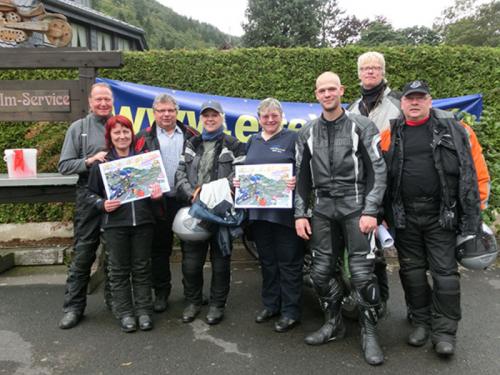 Von Links: Ralf, Gabi, Jörg, Martina, Andrea, Jens, Tourguide Frank und Axel.